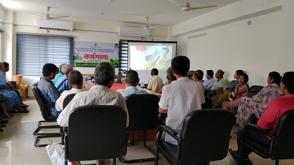 খাগড়াছড়িতে বাঁশ-বেত শিল্পীদের নিয়ে কর্মশালা
